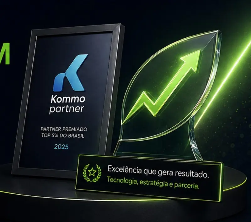 Composição com o selo Kommo partner e o troféu de reconhecimento recebido pela Crescer